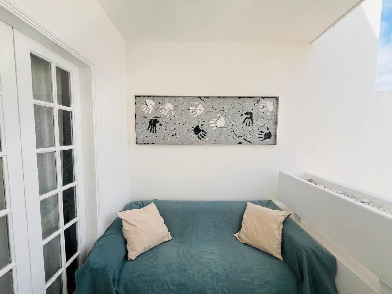 Apartment Near The Ocean 아로나 외부 사진